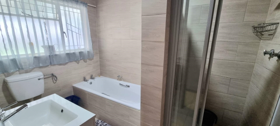 3 Bedroom Property for Sale in Langenhovenpark Free State